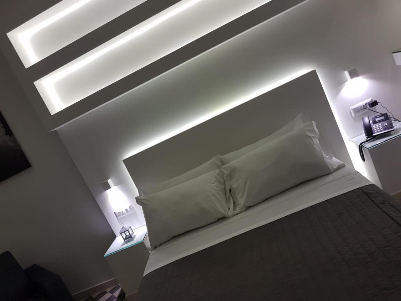 Villa Adelaide Suite & Room 托雷阿马莱 外观 照片